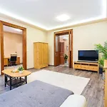 Vibrant And Spacious Downtown Budapest Flat