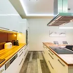 Vibrant And Spacious Downtown Budapest Flat