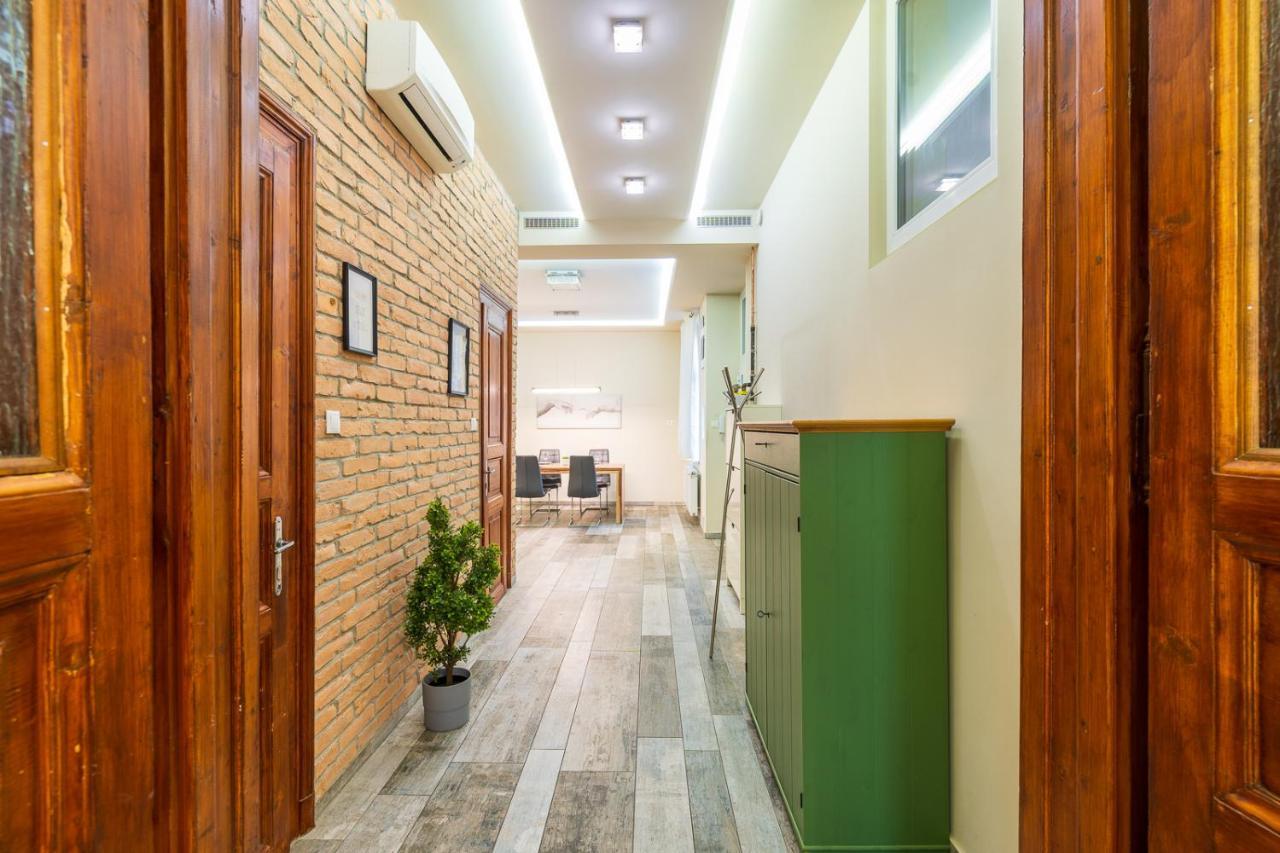 Vibrant And Spacious Downtown Flat Apartment